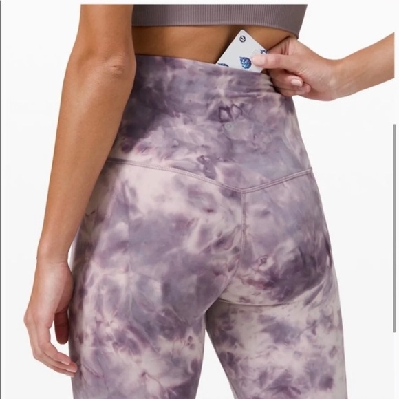 Lululemon leggings size 4 Criss Cross Align 28 - Picture 4 of 6